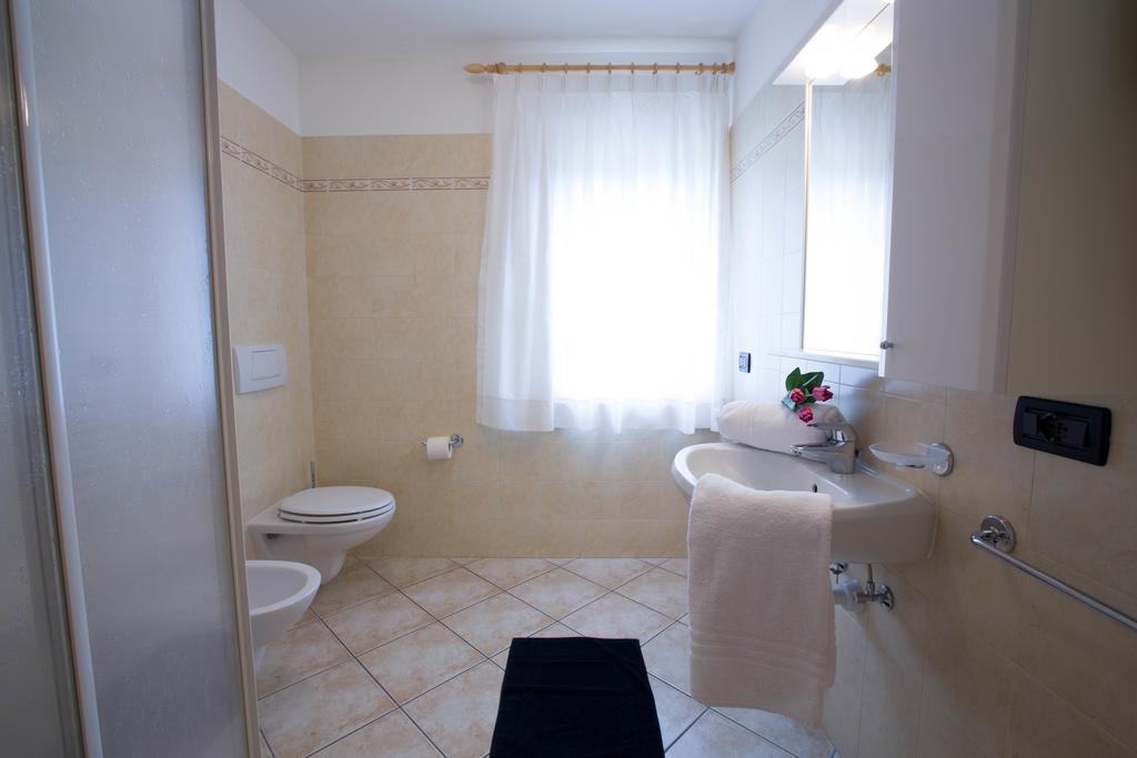 Al Molino Apartman Livigno Szoba fotó